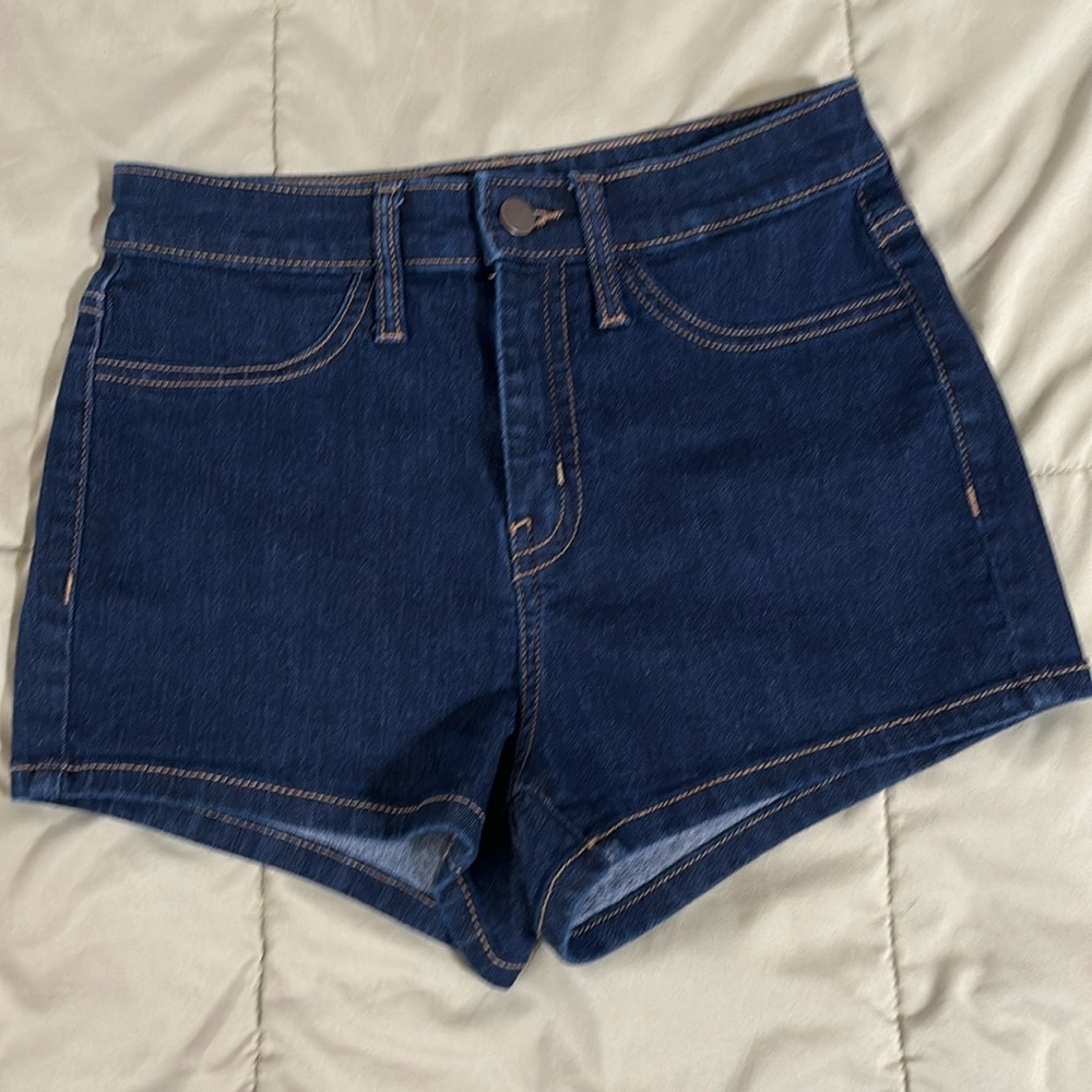 Women’s Wild Fable Short Shorts Size 4 New without tags